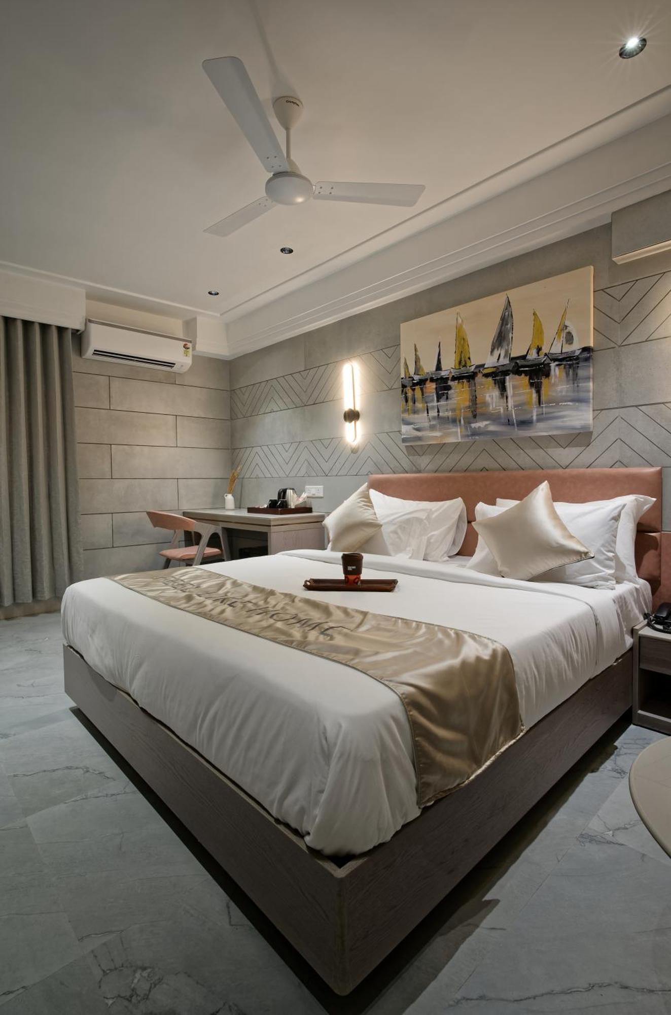 Golden Plaza Hotel Ahmedabad Exterior foto