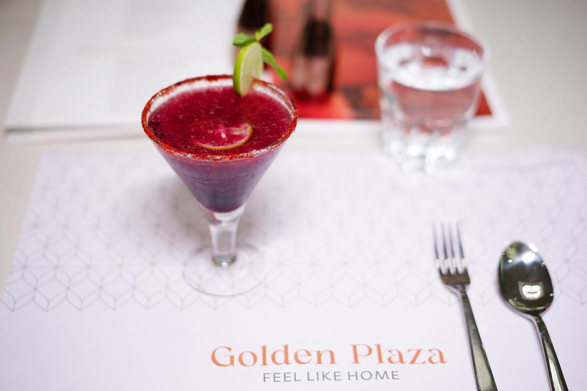 Golden Plaza Hotel Ahmedabad Exterior foto