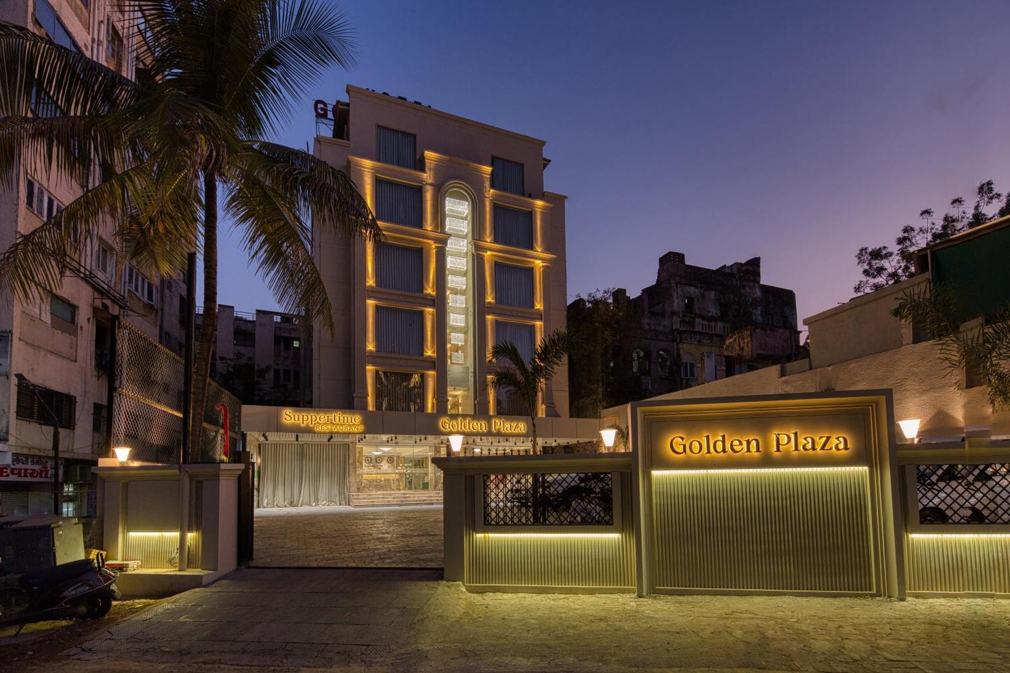 Golden Plaza Hotel Ahmedabad Exterior foto