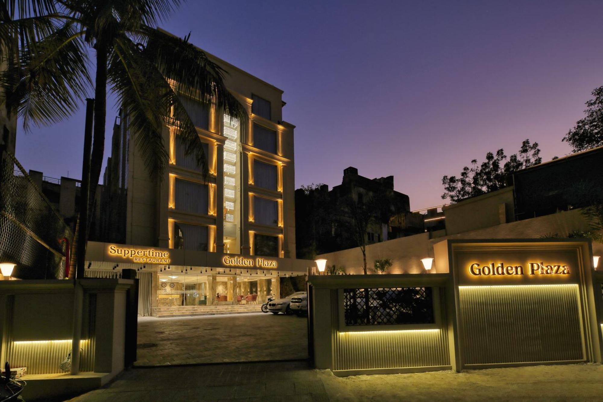 Golden Plaza Hotel Ahmedabad Exterior foto